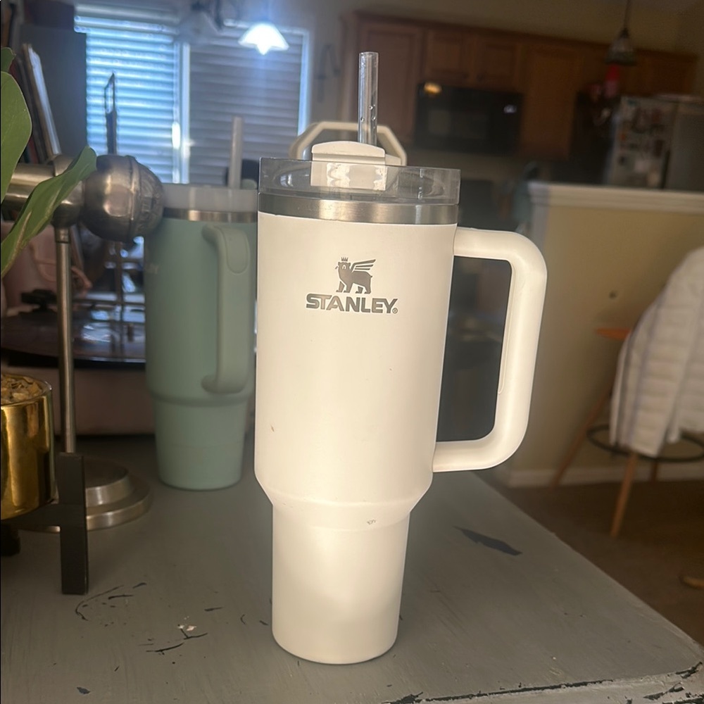 Stanley White Tumbler with Handle